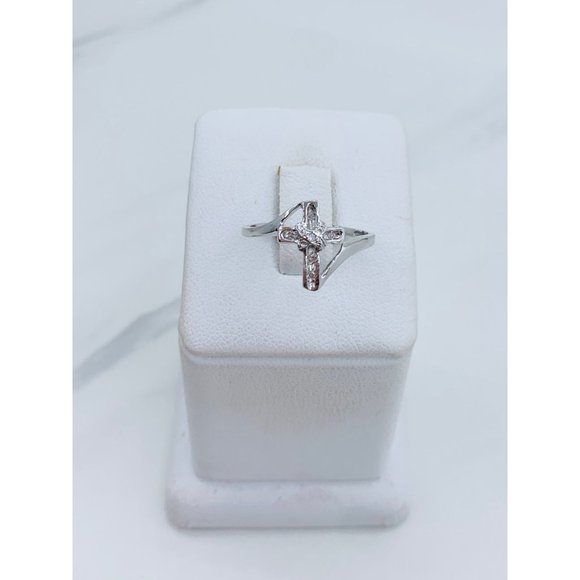 10k Gold Ring cross Size 7  ❤️ White gold and diamonds   ❤️ - Picture 1 of 4